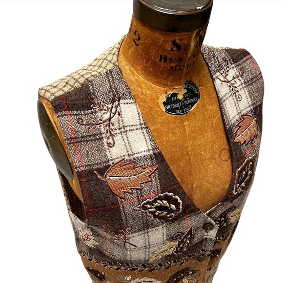 VTG 90s Embroidered Leaf Vest M Brown Plaid Wool Grandmacore Dark Academia - Picture 16 of 17